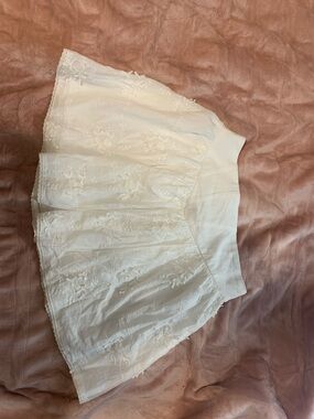 NWT Francesca’s White Embroidered A-Line Mini Skirt